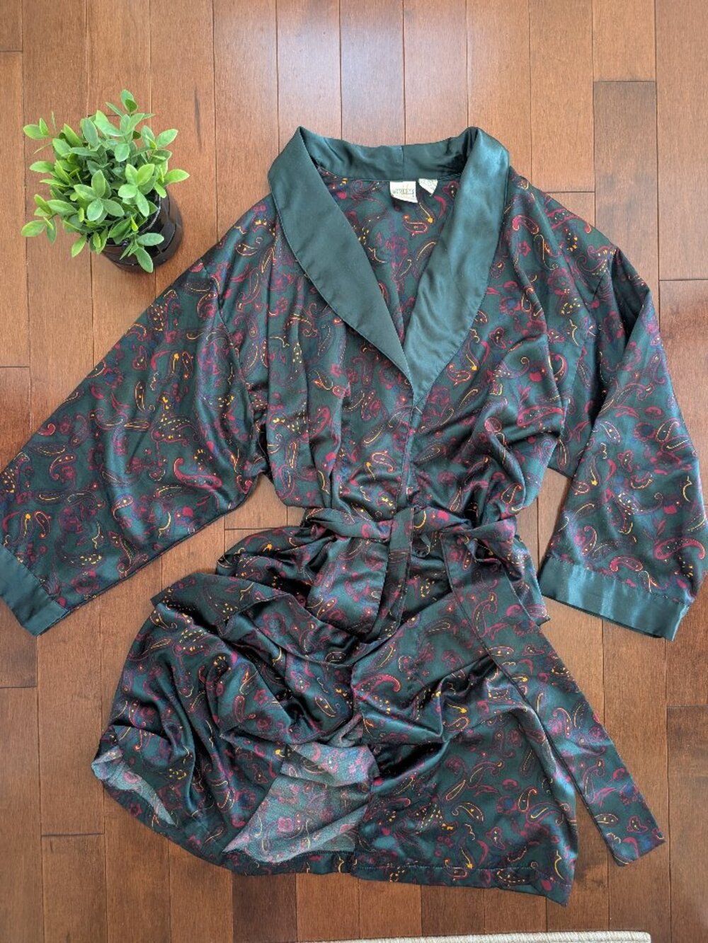 90s DARK PAISLEY VINTAGE SATIN ROBE
